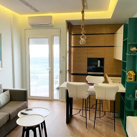 Apartment Premium 011 *